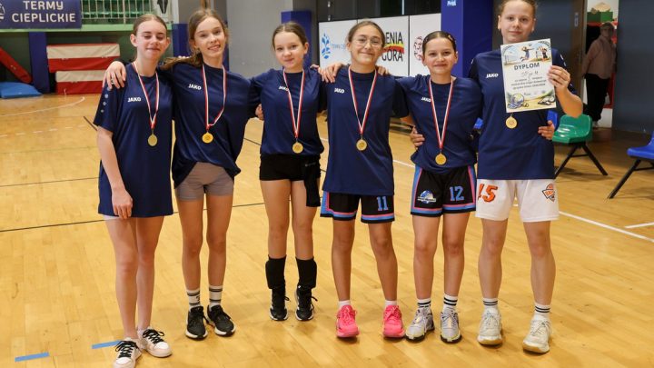 Siatkarskie dwójki i trójki – komunikat końcowy i fotorelacje